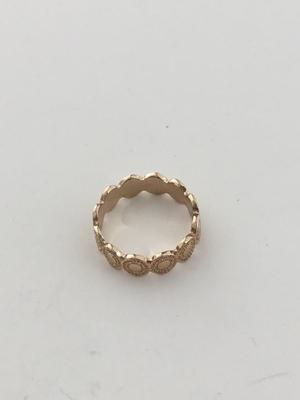 Gold tone unmarked fashion ring