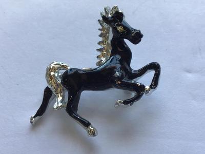 Petite Horse Pin Vintage