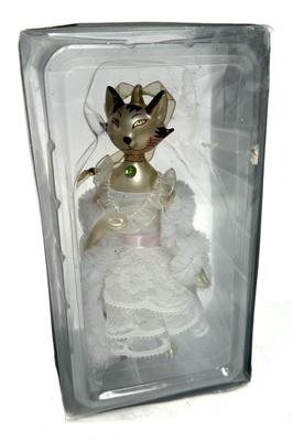Sale Photo Thumbnail #120: In good previously owned condition.