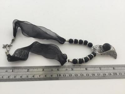 Beautiful ribbon type black fashion necklace
