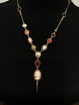 Cabi cameo necklace