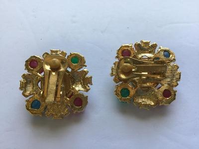 Vintage Clip on earrings