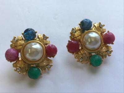 Vintage Clip on earrings