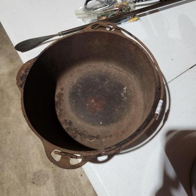 Griswold Cast Iron Tite-Top Dutch Over 8