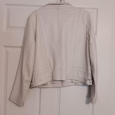 Sale Photo Thumbnail #633