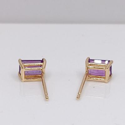 LOT 313: Gold-Tone Post Earrings with One 585/14K Back and One 14K Back