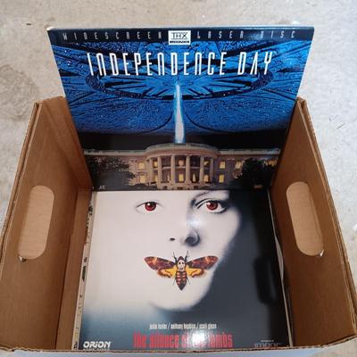 LOT 138-302: Large Collection of LaserDisc Movies - Beetlejuice, Independence Day, Mrs. Doubtfire & More