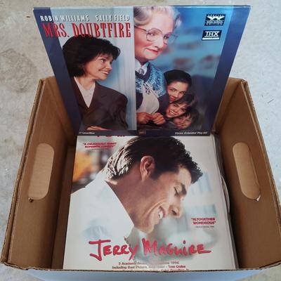 LOT 138-302: Large Collection of LaserDisc Movies - Beetlejuice, Independence Day, Mrs. Doubtfire & More