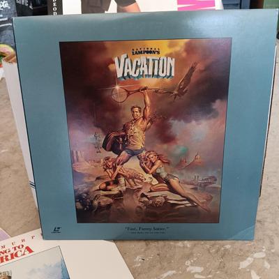 LOT 138-302: Large Collection of LaserDisc Movies - Beetlejuice, Independence Day, Mrs. Doubtfire & More