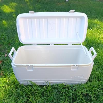 LOT 268: Igloo Polar 120 Qt Cooler