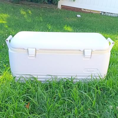 LOT 268: Igloo Polar 120 Qt Cooler
