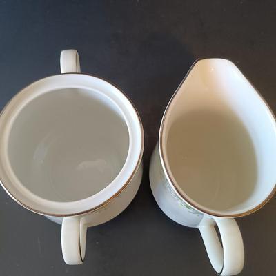 LOT 265: Johann Haviland Forever Spring Serving Dishes