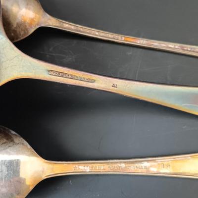 LOT 255: Large Collection of Plated and Stainless Steel Silverware