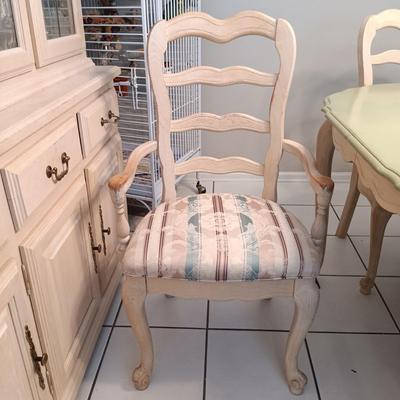 LOT 254: Vintage Dining Room Table and Chair Set - (6) Chairs Total with Leaf