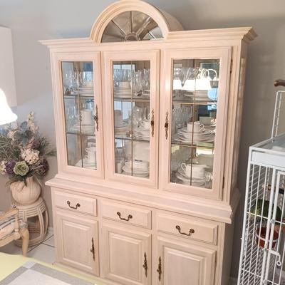 LOT 251: Solid Wood China Cabinet