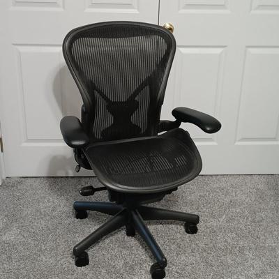 LOT 245: Herman Miller Aeron Chair