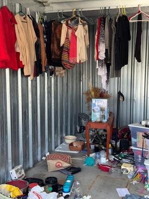 Storage locker auction