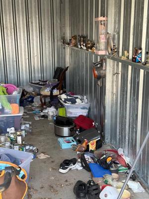 Storage locker auction