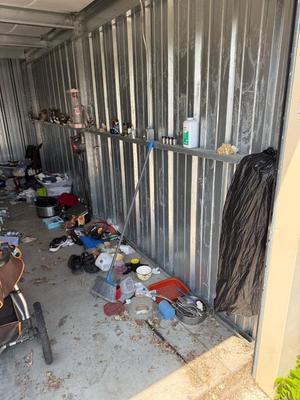 Storage locker auction