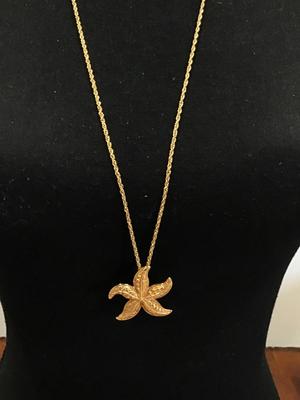 Gold Tone Starfish Nice Chain Necklace