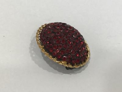 Beautiful Domed Garnet In Color Vintage Brooch