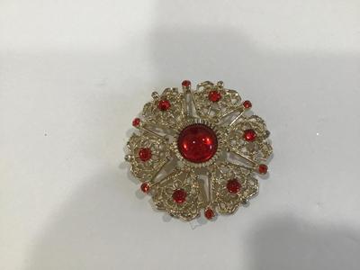 Sarah Coventry Large Brooch