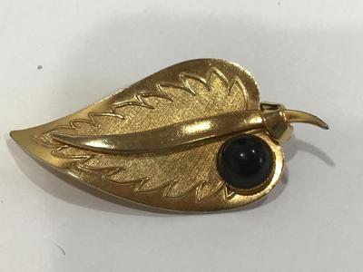 Vintage Fashion Brooch