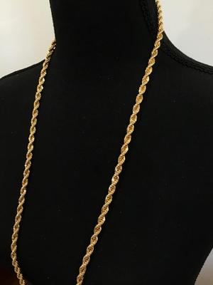 Nice Quality Gold Tone Necklace