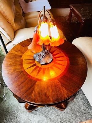 2 TIER INLAID WOOD SIDE TABLE W/DRAWER AND A 3 LIGHT LILY LAMP