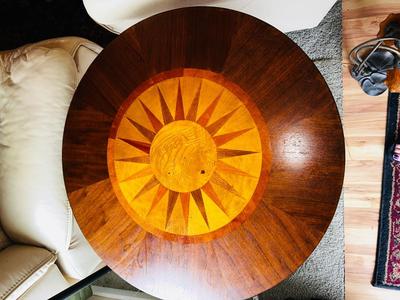 2 TIER INLAID WOOD SIDE TABLE W/DRAWER AND A 3 LIGHT LILY LAMP