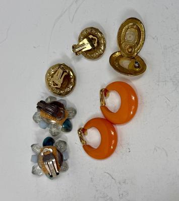 Earrings Lot - Vintage Clip on jewelry