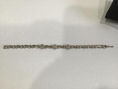 Dainty Flower Tennis Style Bracelet