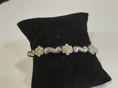 Dainty Flower Tennis Style Bracelet