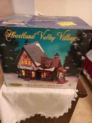 Deluxe Porcelian Lighted House