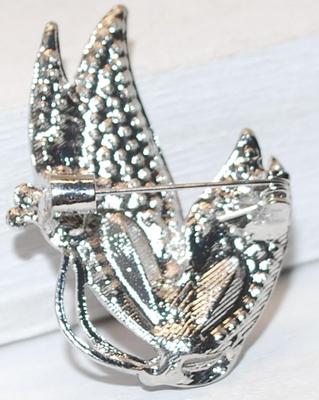 Two Light PURPLE Teardrop Stones BROOCH (1½" x 1¼") with Tiny Purple Stones Accent on a Silver Tone Setting