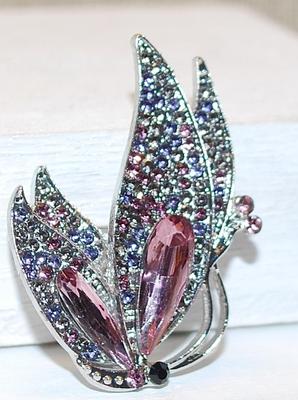 Two Light PURPLE Teardrop Stones BROOCH (1½" x 1¼") with Tiny Purple Stones Accent on a Silver Tone Setting