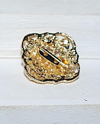 Square RED & CHAMPAGNE Stones BROOCH (1½" x 1½") on a Gold Tone Spider Web Setting