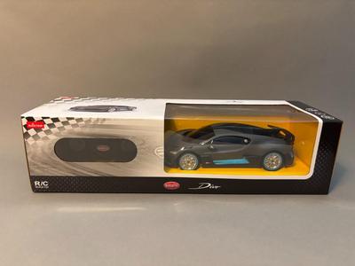 RASTAR - 1:24 Bugatti Divo - Grey - Remote Controlled Racing Car