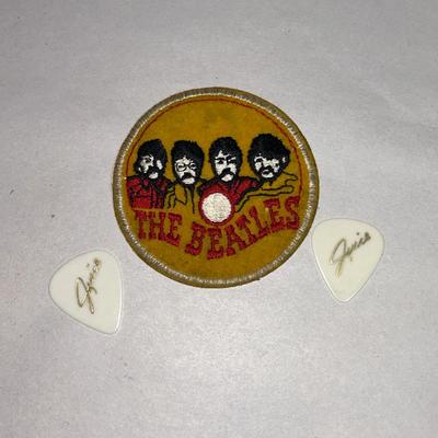 VINTAGE BEATLES PATCH AND GUITAR PICKS