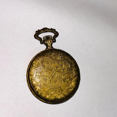 BAYLOR 17 JEWEL POCKET WATCH WITH CHARM AND CUFFLINKS