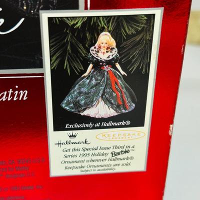 1995 HAPPY HOLIDAYS BARBIE