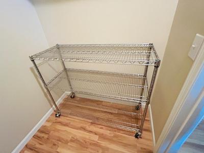 HEAVY DUTY WIRE STORAGE SHELF ON WHEELS