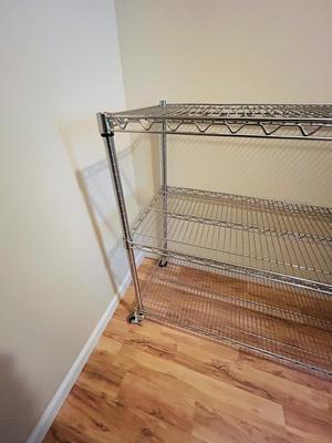 HEAVY DUTY WIRE STORAGE SHELF ON WHEELS