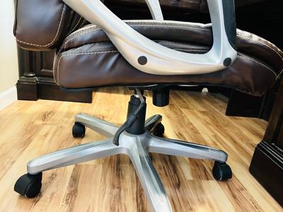 WHALEN FURNITURE MFG HANDSOME L-SHAPED DESK AND SERTA LEATHER? DESK CHAIR