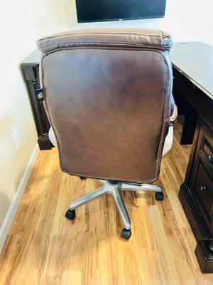 WHALEN FURNITURE MFG HANDSOME L-SHAPED DESK AND SERTA LEATHER? DESK CHAIR
