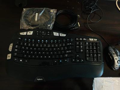 34” LG WIDE SCREEN MONITOR WITH BASE AND WALL MOUNT , LOGITECH WIRELESS KEYBOARD, LOGITECH MOUSE AND MORE!