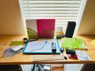 PHILLIPS AUDIO PLAYER, BUSINESS CARD HOLDER, DRAFTING STENCILS, 3 RING BINDERS, MINI SPEAKER, DRY ERASE BOARD AND OTHER SUPPLIES