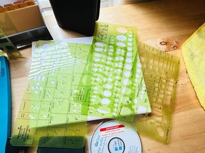 PHILLIPS AUDIO PLAYER, BUSINESS CARD HOLDER, DRAFTING STENCILS, 3 RING BINDERS, MINI SPEAKER, DRY ERASE BOARD AND OTHER SUPPLIES