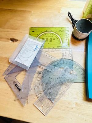 PHILLIPS AUDIO PLAYER, BUSINESS CARD HOLDER, DRAFTING STENCILS, 3 RING BINDERS, MINI SPEAKER, DRY ERASE BOARD AND OTHER SUPPLIES