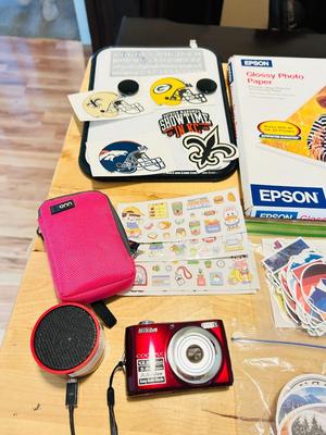 NIKON COOL PIX L22 DIGITAL CAMERA, STICKERS, AND PHOTO PAPER